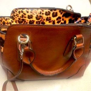 Conceal carry bulldog crossbody purse